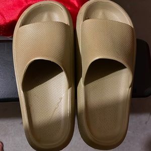 Olive soft slides